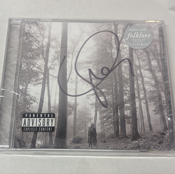 Taylor Swift Signed Autograph Folklore CD Booklet Still SEALED with HEART RARE - Picture 1 of 7